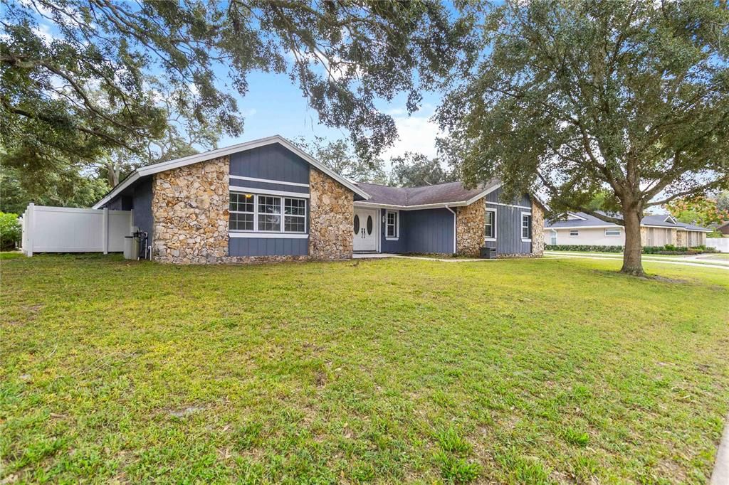 For Sale: $650,000 (4 beds, 2 baths, 2608 Square Feet)