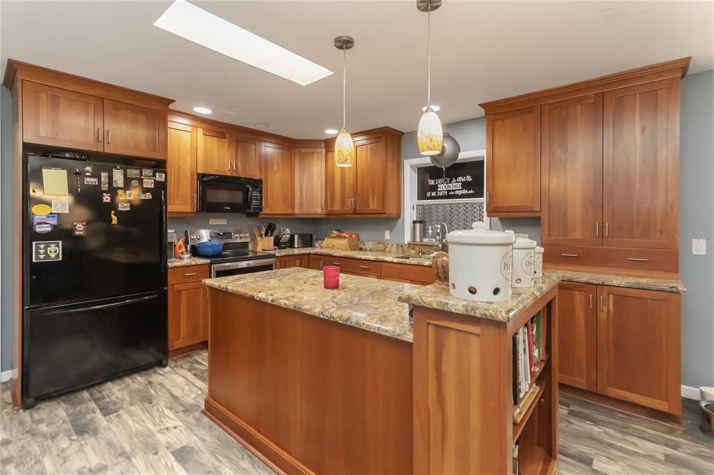 For Sale: $650,000 (4 beds, 2 baths, 2608 Square Feet)