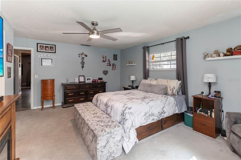 For Sale: $650,000 (4 beds, 2 baths, 2608 Square Feet)