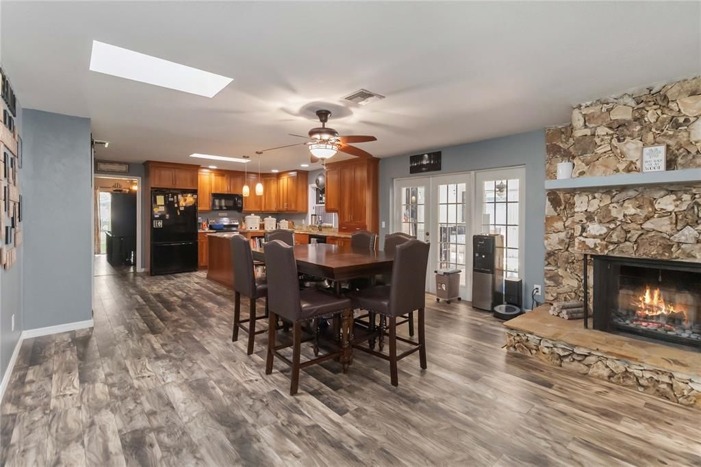 For Sale: $650,000 (4 beds, 2 baths, 2608 Square Feet)