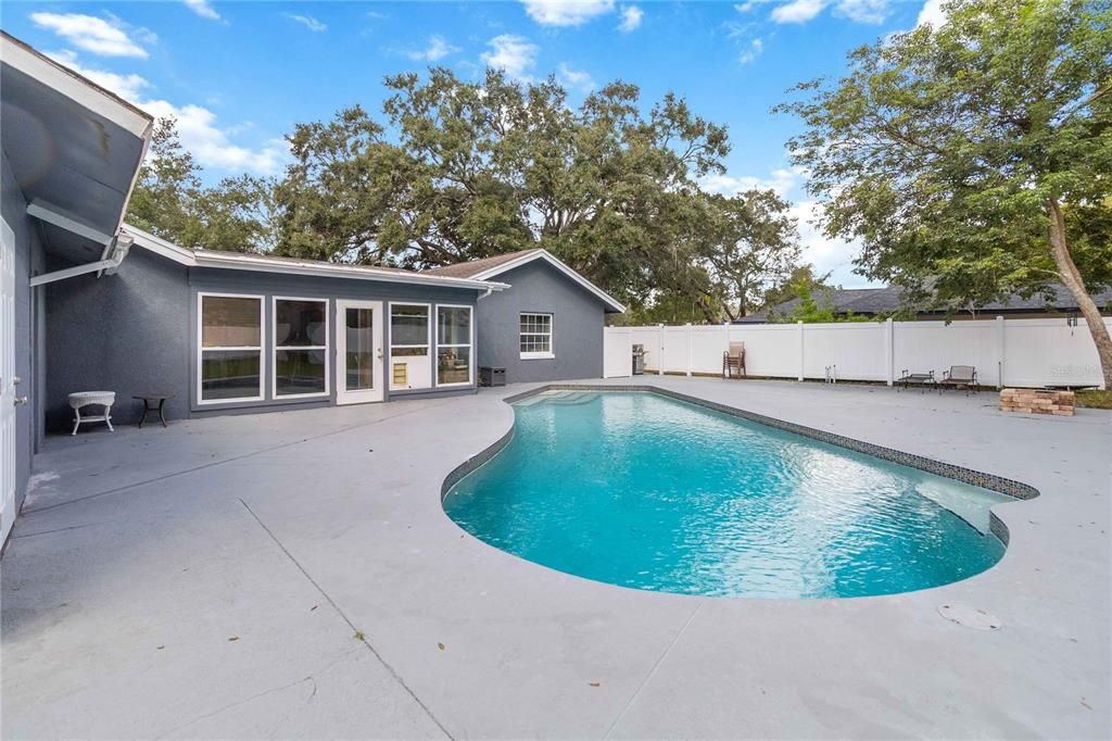 For Sale: $650,000 (4 beds, 2 baths, 2608 Square Feet)