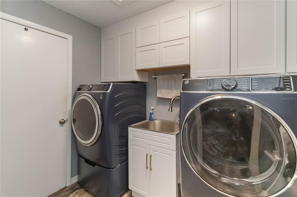 For Sale: $650,000 (4 beds, 2 baths, 2608 Square Feet)