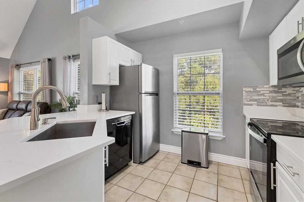 For Sale: $299,900 (3 beds, 2 baths, 1316 Square Feet)