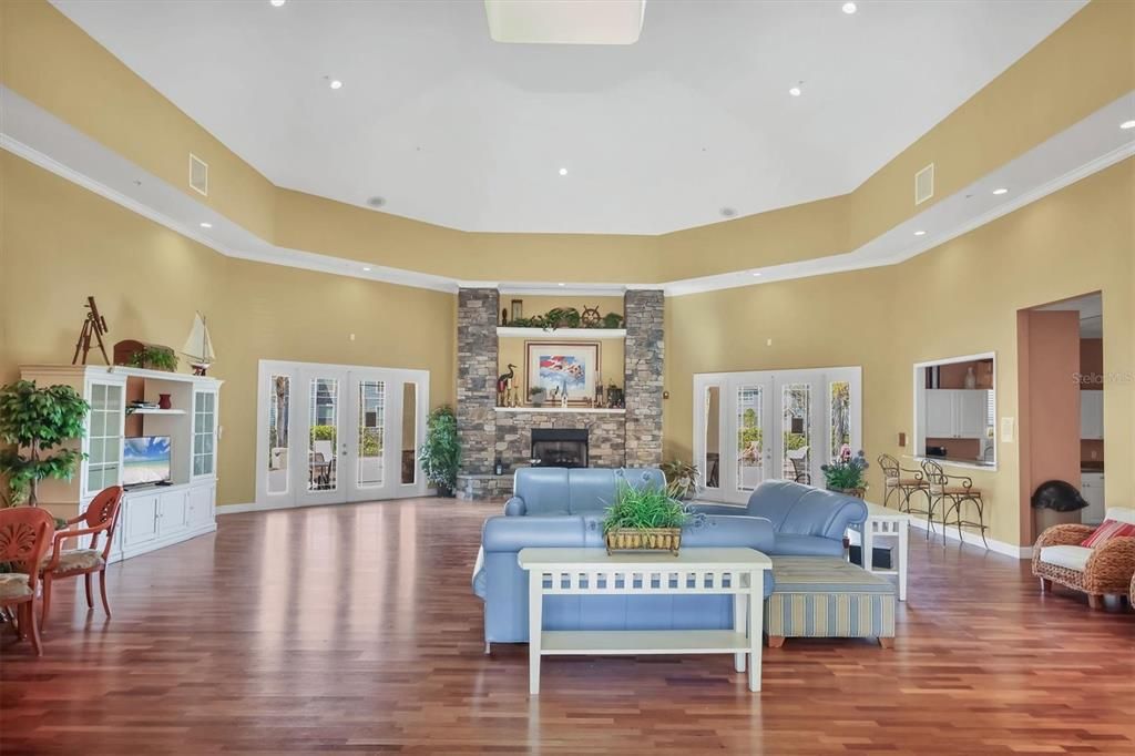 For Sale: $299,900 (3 beds, 2 baths, 1316 Square Feet)