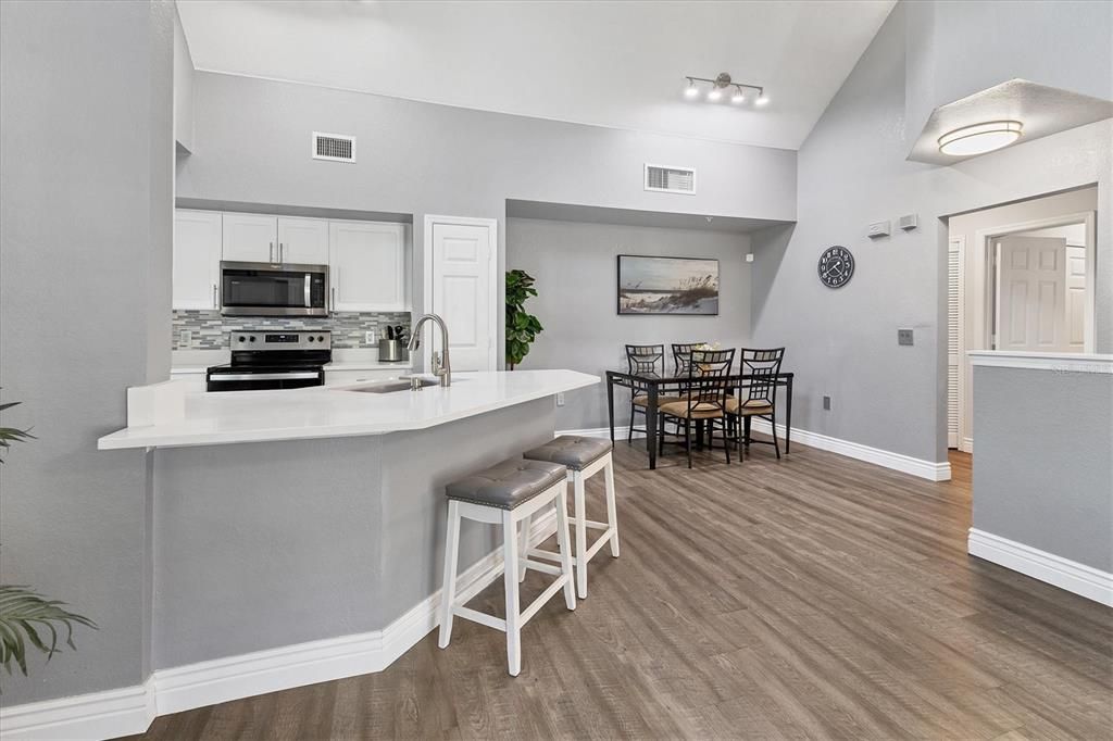 For Sale: $299,900 (3 beds, 2 baths, 1316 Square Feet)