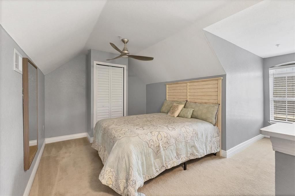 For Sale: $299,900 (3 beds, 2 baths, 1316 Square Feet)