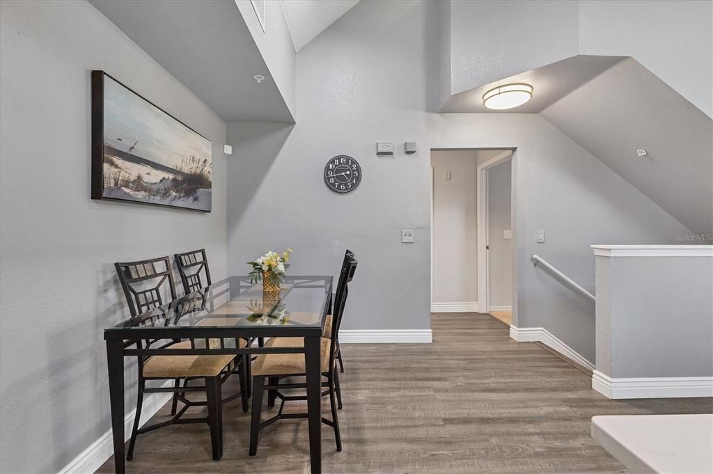 For Sale: $299,900 (3 beds, 2 baths, 1316 Square Feet)