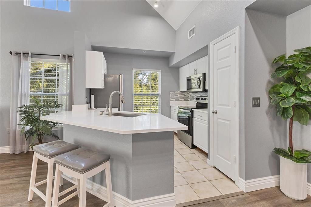 For Sale: $299,900 (3 beds, 2 baths, 1316 Square Feet)