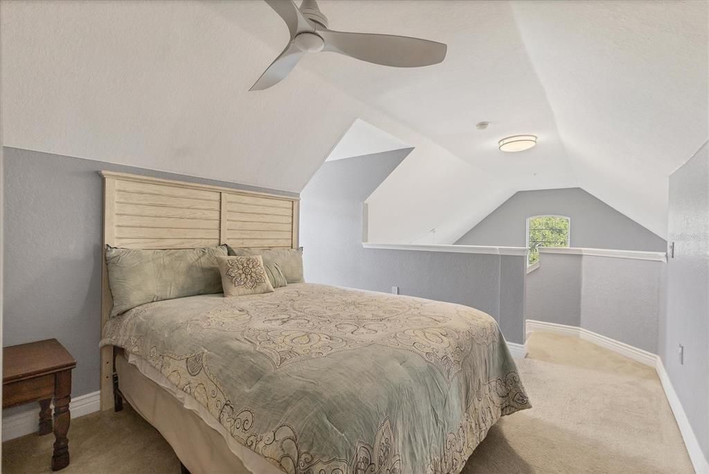 For Sale: $299,900 (3 beds, 2 baths, 1316 Square Feet)