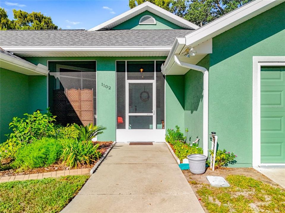 Active With Contract: $288,000 (3 beds, 2 baths, 1749 Square Feet)