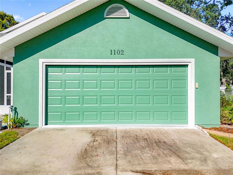 Active With Contract: $288,000 (3 beds, 2 baths, 1749 Square Feet)