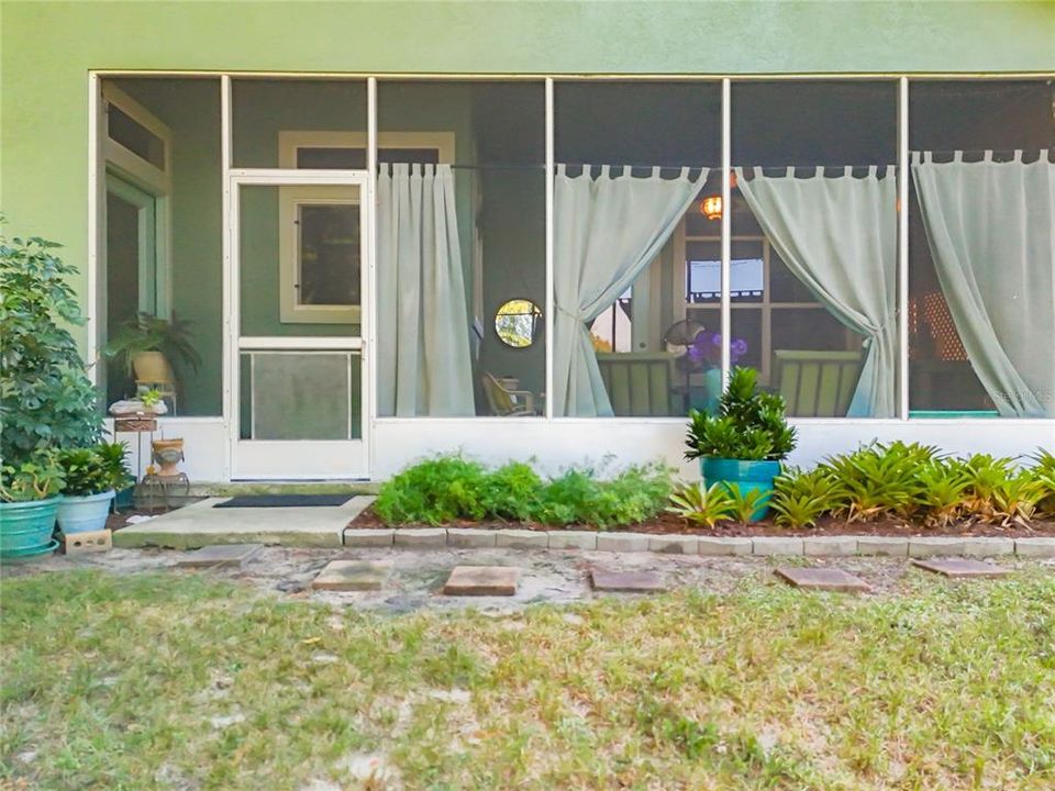 Active With Contract: $288,000 (3 beds, 2 baths, 1749 Square Feet)