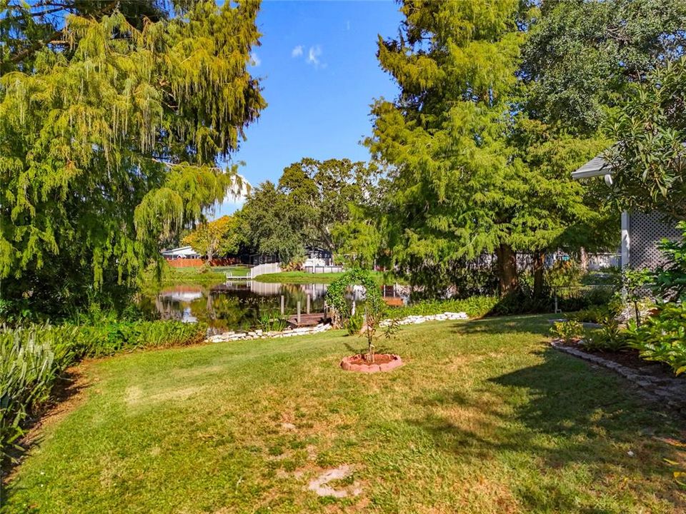 Active With Contract: $288,000 (3 beds, 2 baths, 1749 Square Feet)