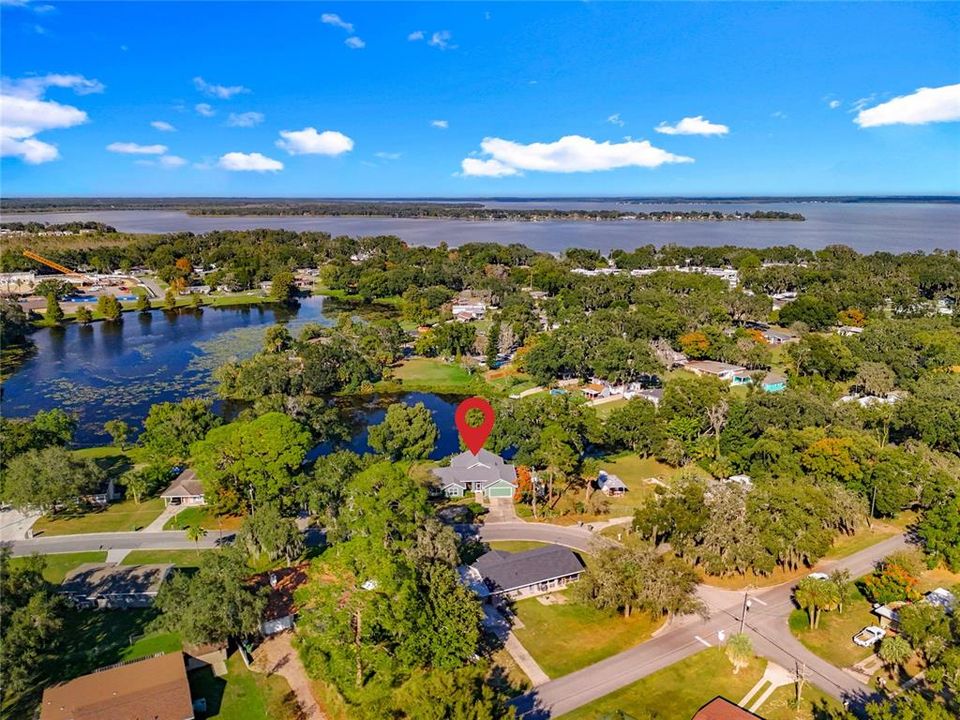 Active With Contract: $288,000 (3 beds, 2 baths, 1749 Square Feet)