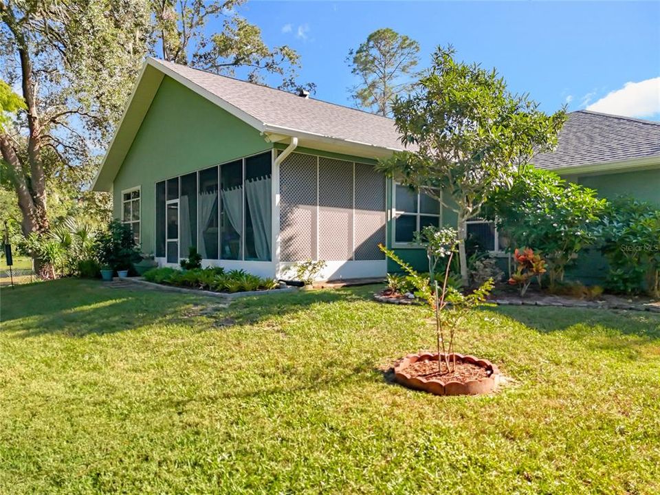 Active With Contract: $288,000 (3 beds, 2 baths, 1749 Square Feet)