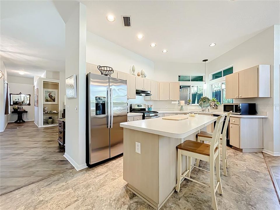 Active With Contract: $288,000 (3 beds, 2 baths, 1749 Square Feet)