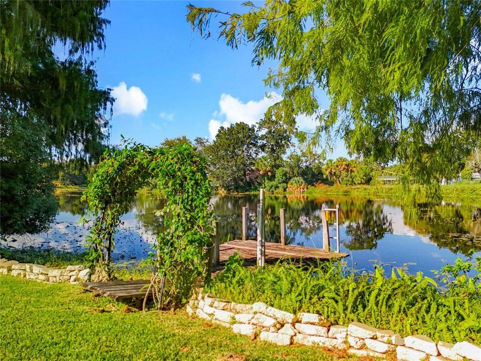 Active With Contract: $288,000 (3 beds, 2 baths, 1749 Square Feet)