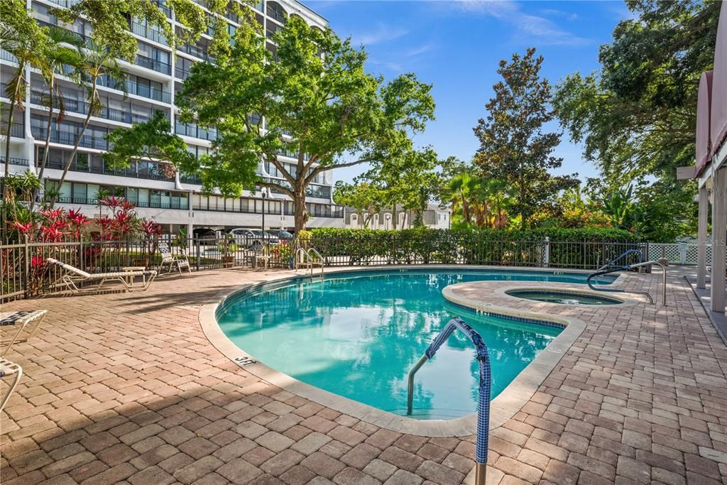 На продажу: $315,000 (2 спален, 2 ванн, 1032 Квадратных фут)