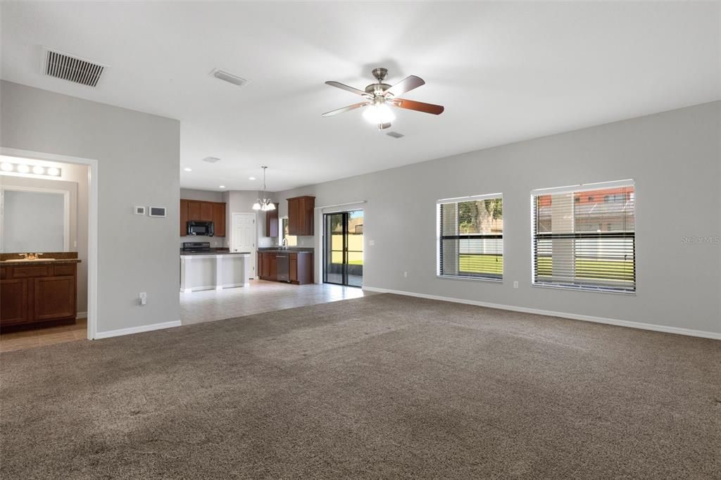 待售: $474,900 (4 贝兹, 2 浴室, 3083 平方英尺)