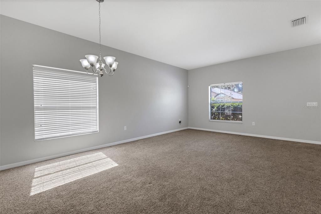 待售: $474,900 (4 贝兹, 2 浴室, 3083 平方英尺)