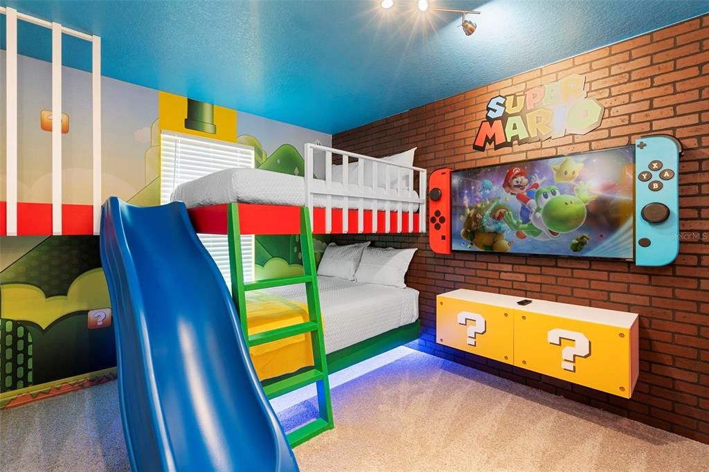 For Sale: $680,000 (6 beds, 4 baths, 2294 Square Feet)