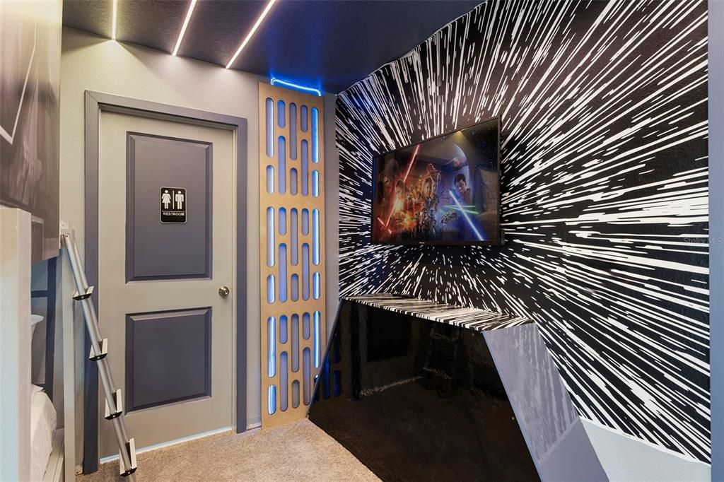 For Sale: $680,000 (6 beds, 4 baths, 2294 Square Feet)