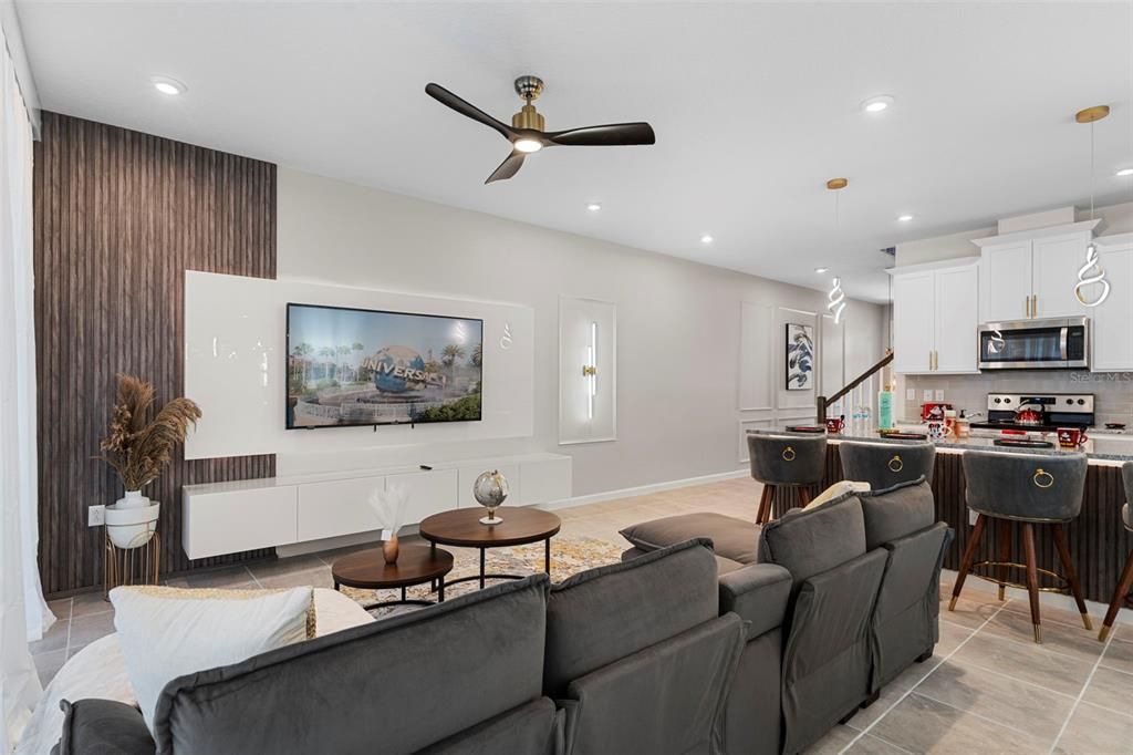 For Sale: $680,000 (6 beds, 4 baths, 2294 Square Feet)