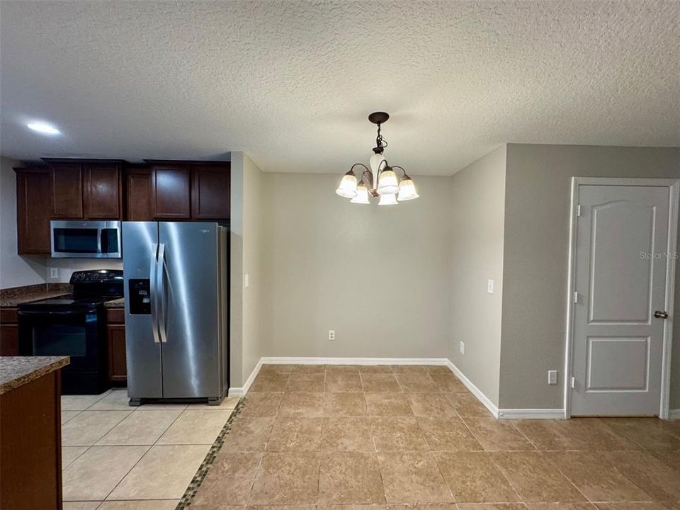 For Rent: $1,995 (3 beds, 2 baths, 1549 Square Feet)