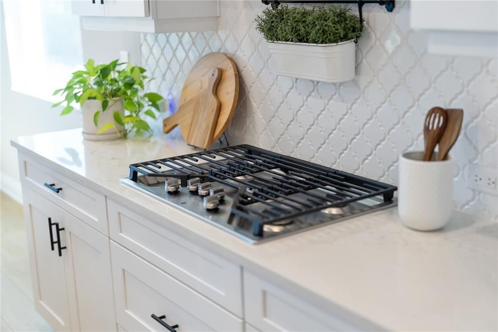 For Sale: $530,000 (3 beds, 2 baths, 1904 Square Feet)