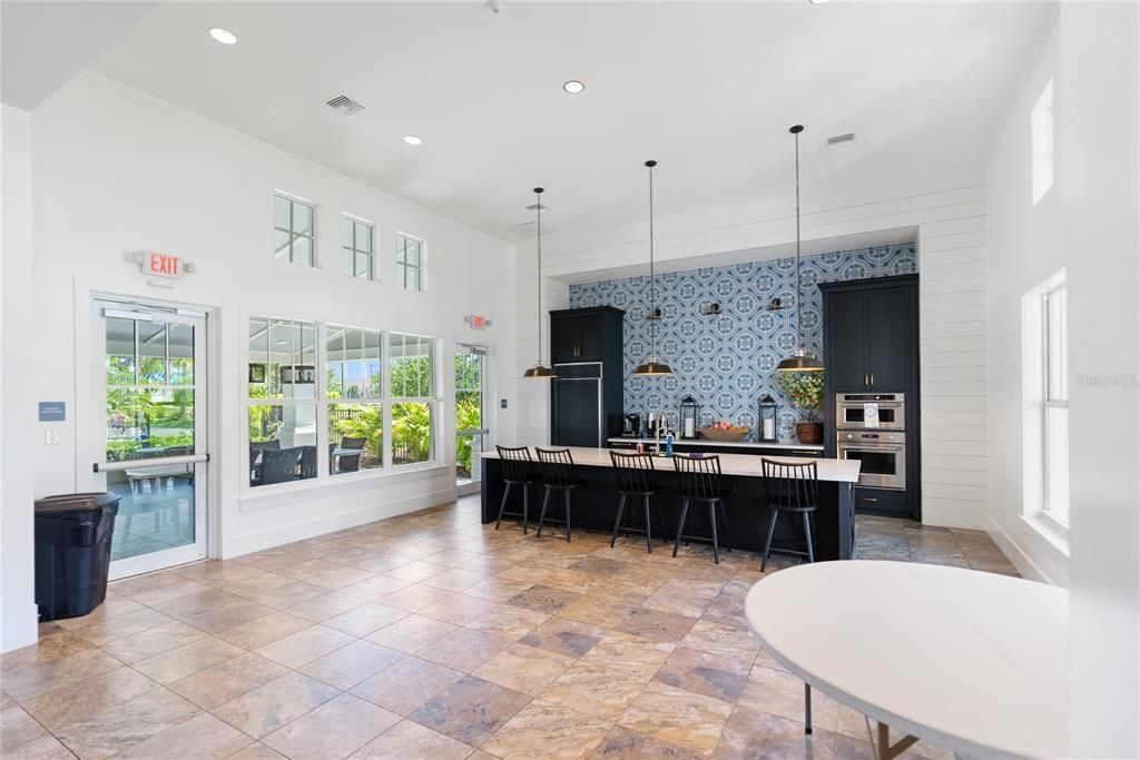 For Sale: $530,000 (3 beds, 2 baths, 1904 Square Feet)