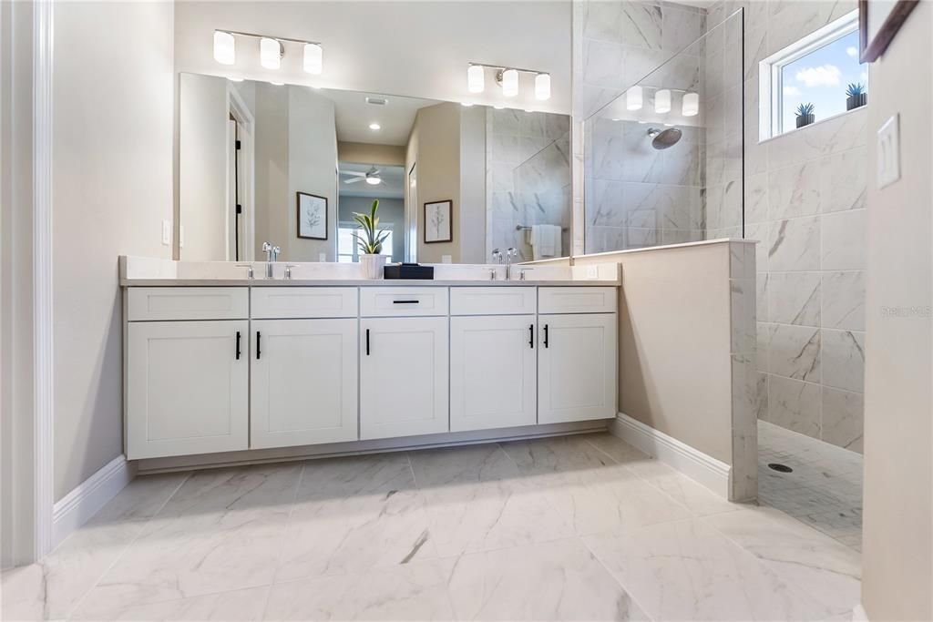 For Sale: $530,000 (3 beds, 2 baths, 1904 Square Feet)