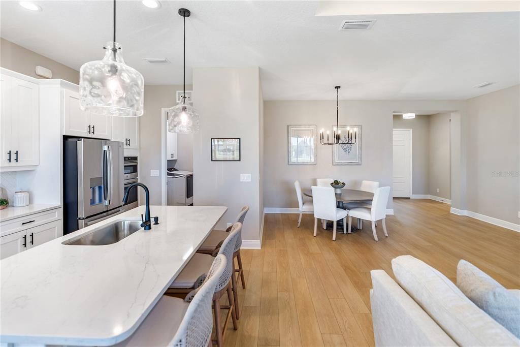 For Sale: $530,000 (3 beds, 2 baths, 1904 Square Feet)