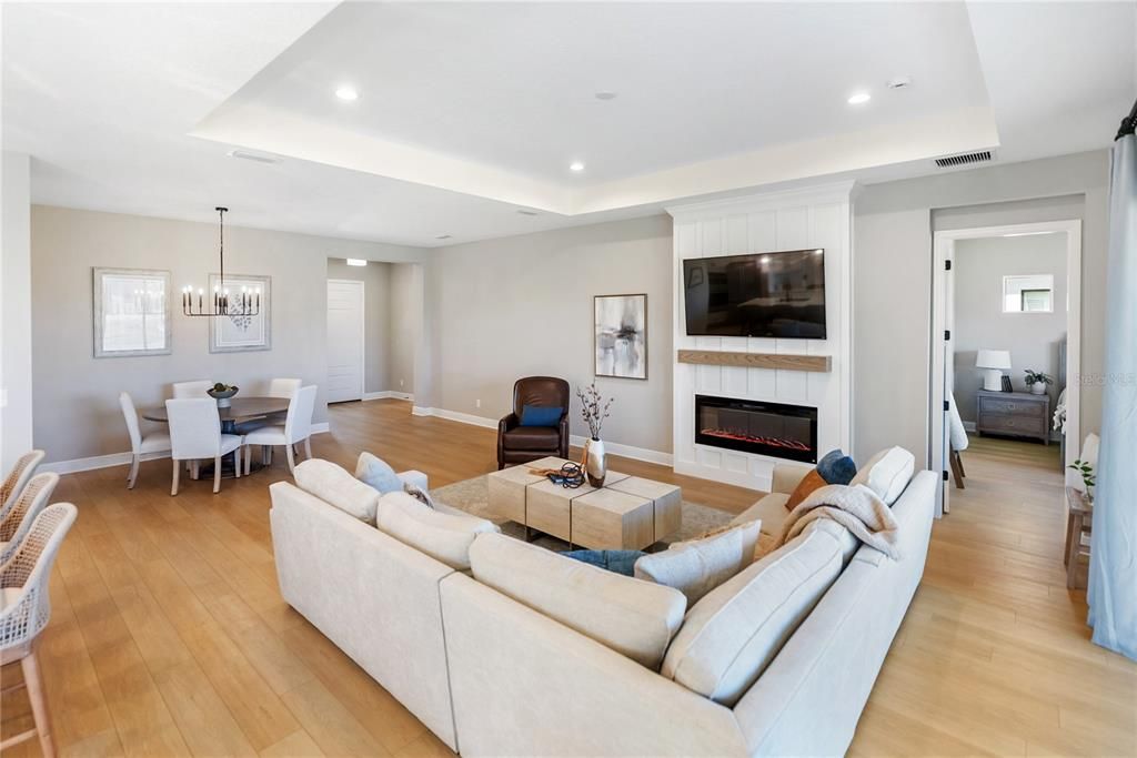 For Sale: $530,000 (3 beds, 2 baths, 1904 Square Feet)