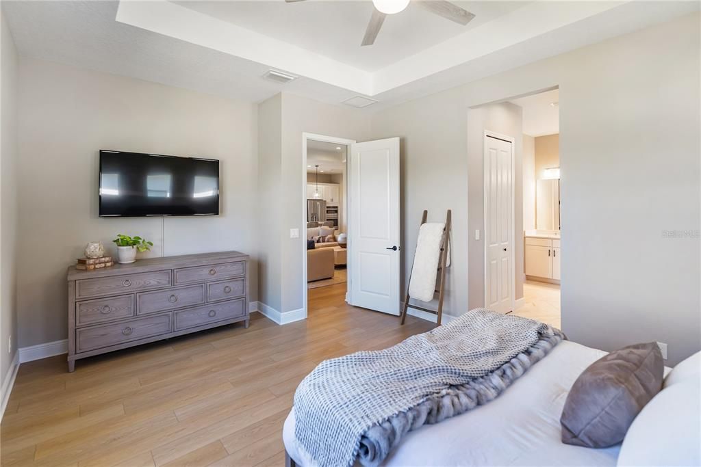 For Sale: $530,000 (3 beds, 2 baths, 1904 Square Feet)