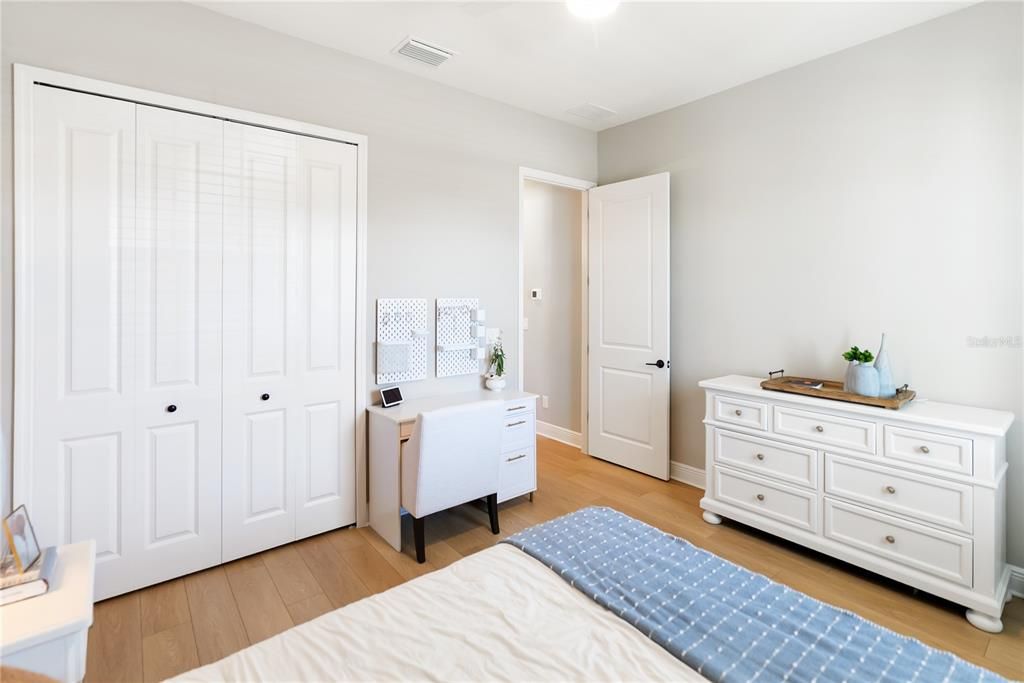 For Sale: $530,000 (3 beds, 2 baths, 1904 Square Feet)