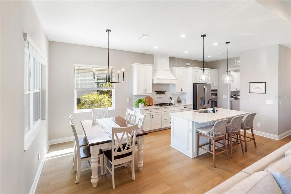 For Sale: $530,000 (3 beds, 2 baths, 1904 Square Feet)