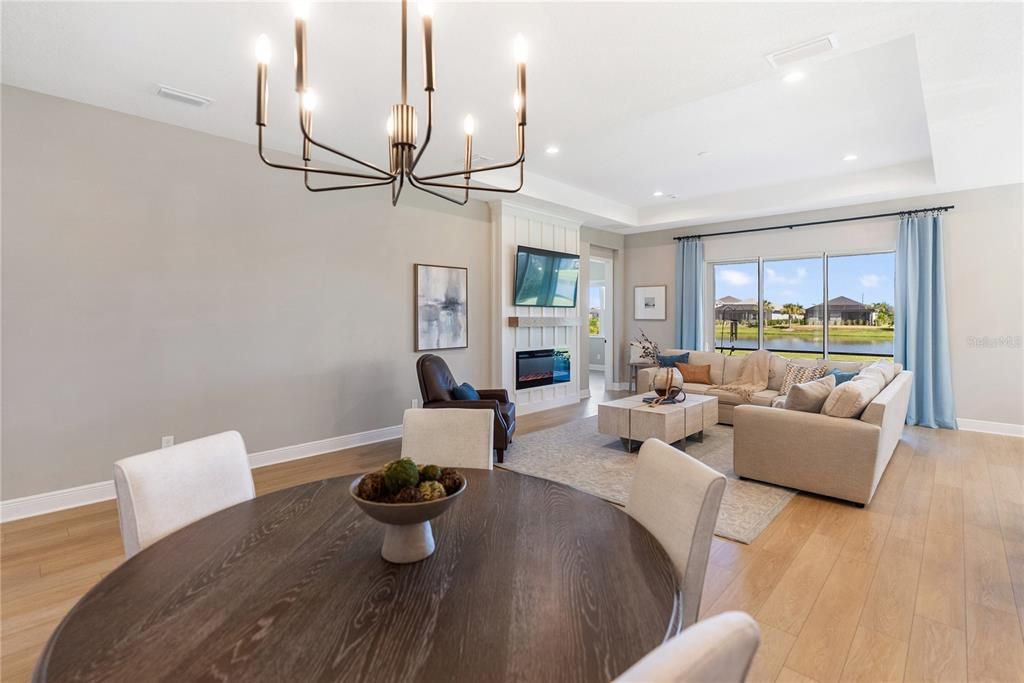 For Sale: $530,000 (3 beds, 2 baths, 1904 Square Feet)