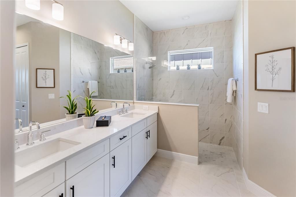 For Sale: $530,000 (3 beds, 2 baths, 1904 Square Feet)