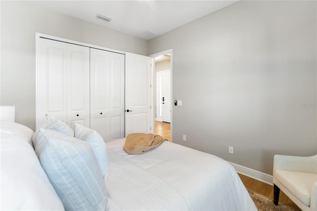 For Sale: $530,000 (3 beds, 2 baths, 1904 Square Feet)