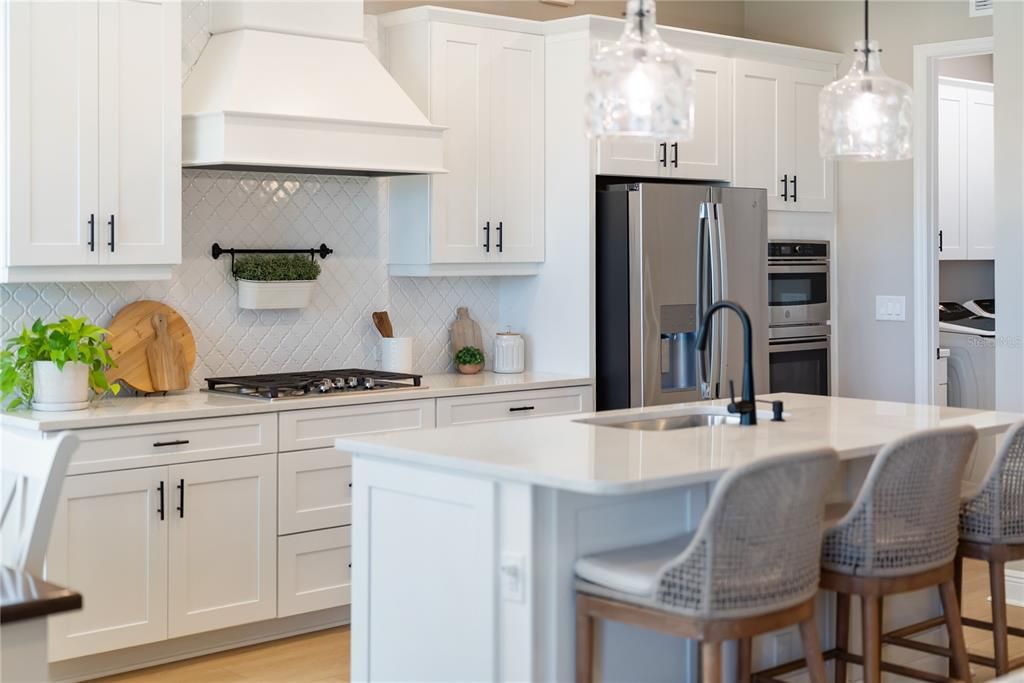 For Sale: $530,000 (3 beds, 2 baths, 1904 Square Feet)