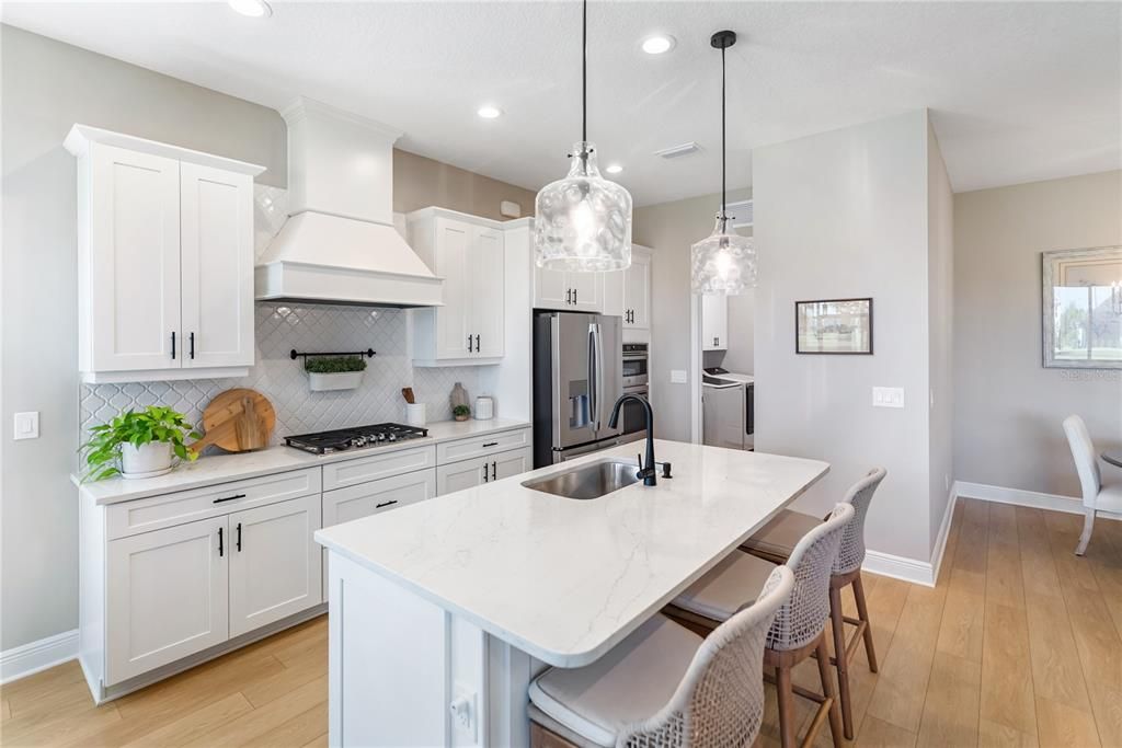 For Sale: $530,000 (3 beds, 2 baths, 1904 Square Feet)