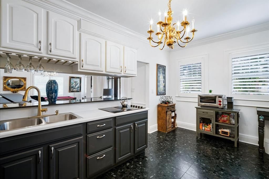 For Sale: $1,750,000 (6 beds, 4 baths, 3564 Square Feet)