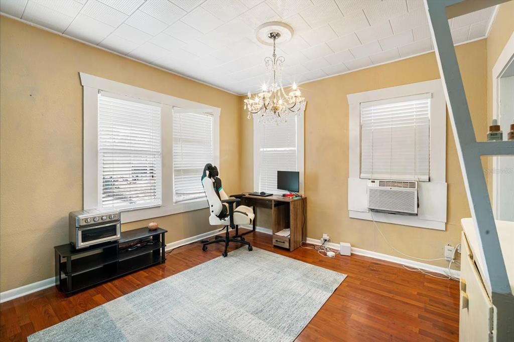 For Sale: $1,750,000 (6 beds, 4 baths, 3564 Square Feet)