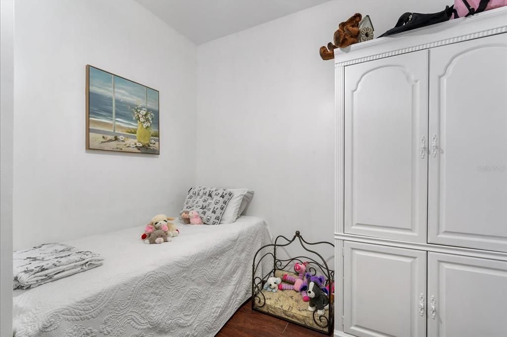 For Sale: $1,750,000 (6 beds, 4 baths, 3564 Square Feet)