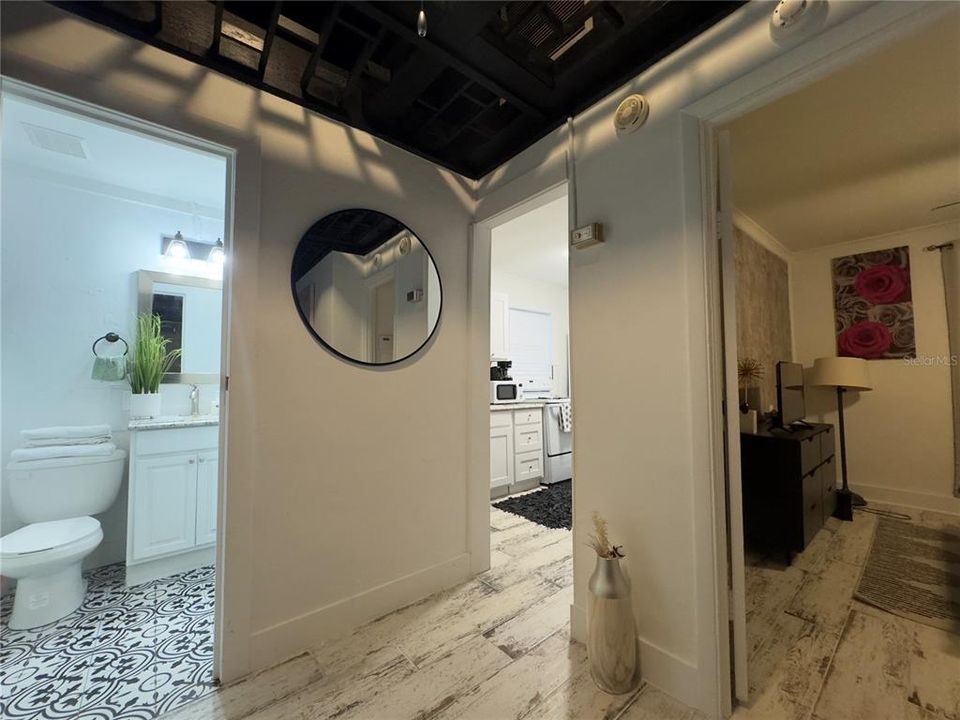 Под контрактом: $1,350,000 (6 спален, 0 ванн, 3080 Квадратных фут)