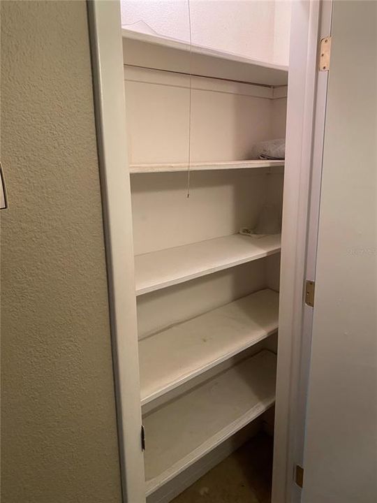 For Sale: $89,500 (2 beds, 1 baths, 874 Square Feet)