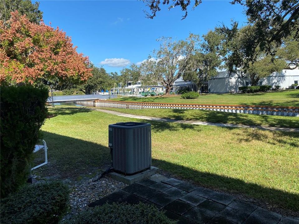 For Sale: $89,500 (2 beds, 1 baths, 874 Square Feet)