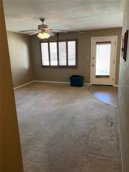 For Sale: $89,500 (2 beds, 1 baths, 874 Square Feet)