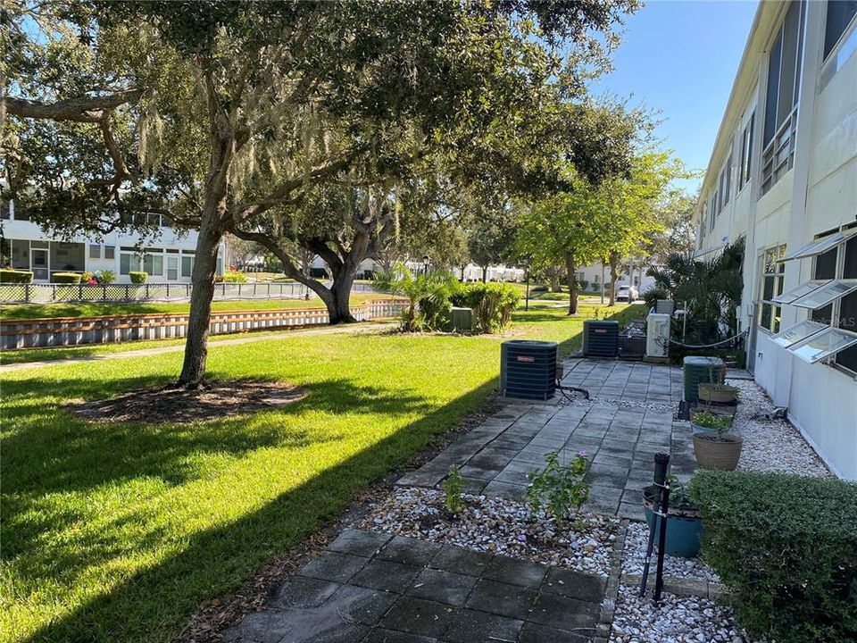 For Sale: $89,500 (2 beds, 1 baths, 874 Square Feet)