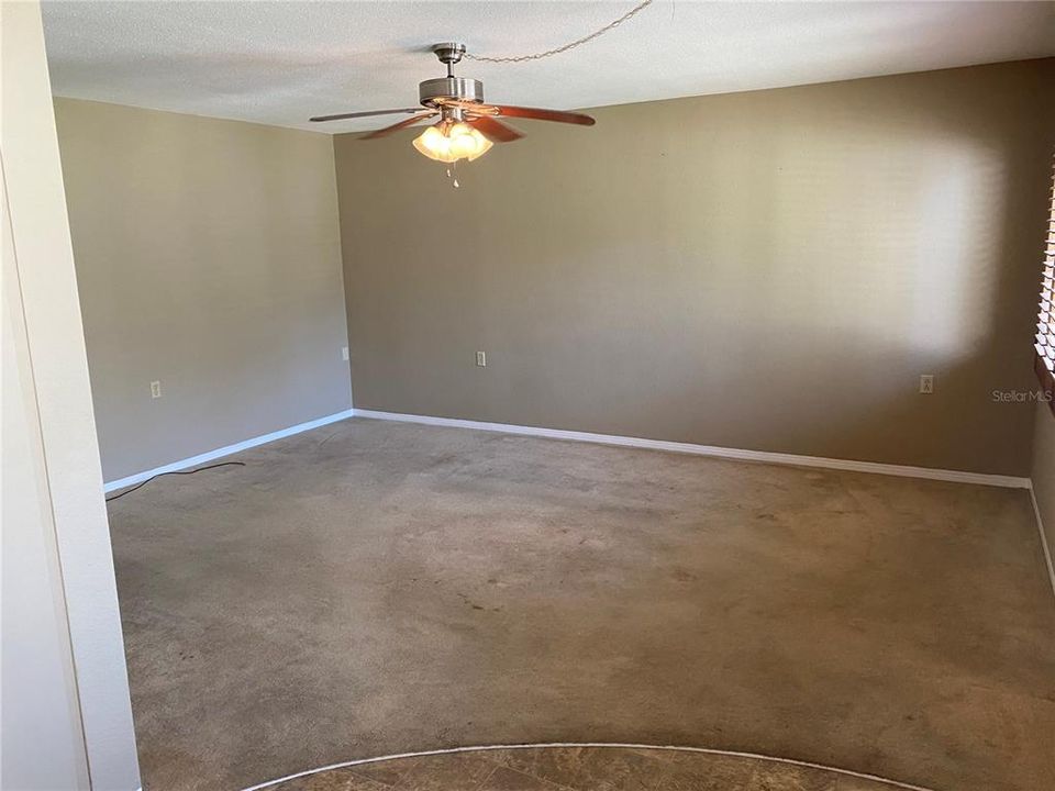 For Sale: $89,500 (2 beds, 1 baths, 874 Square Feet)